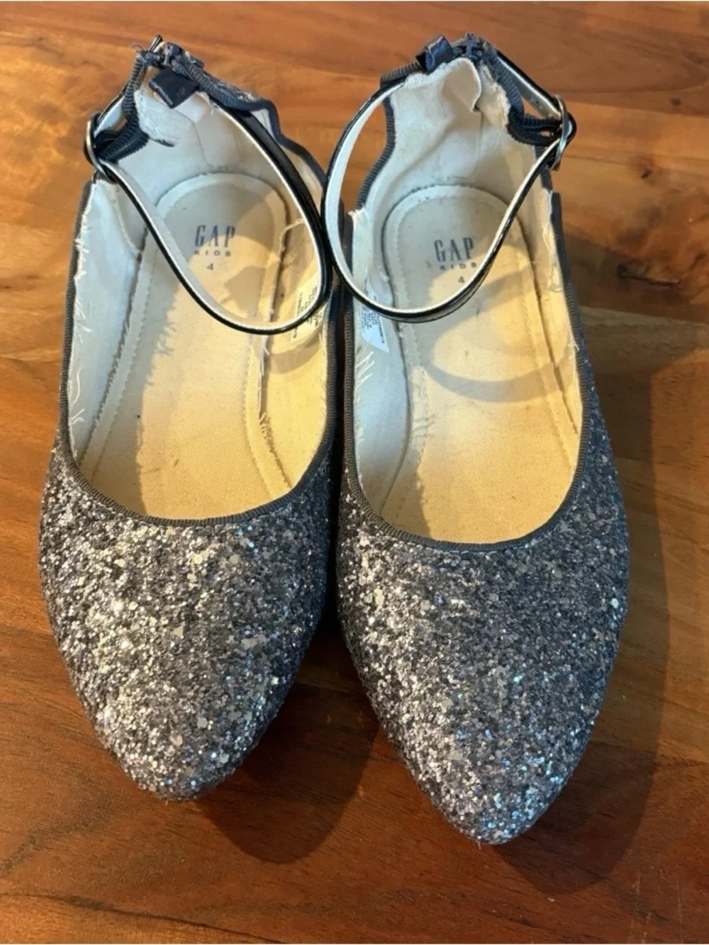 Gap Kids Silver Sparkle Glitter Ankle Strap Mary Jane Ballet Flats Shoes Size 4